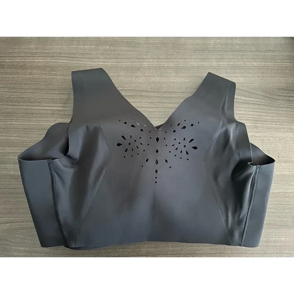 Evelyn & Bobbie The Defy Wireless Bra - Picture 2 of 4